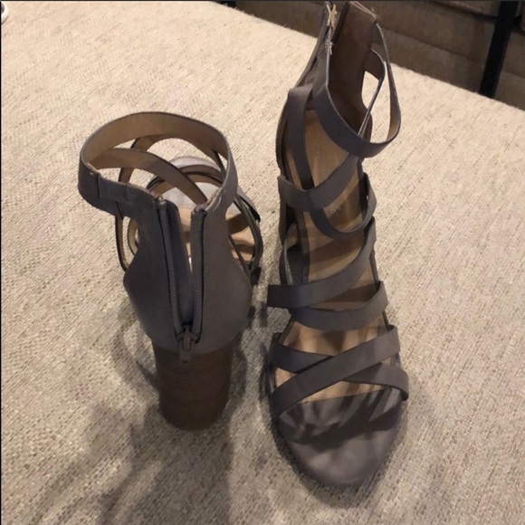 Strappy Block Heels - Picture 2 of 4